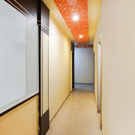 Hotel O Crystal Ahmedabad Eksteriør billede