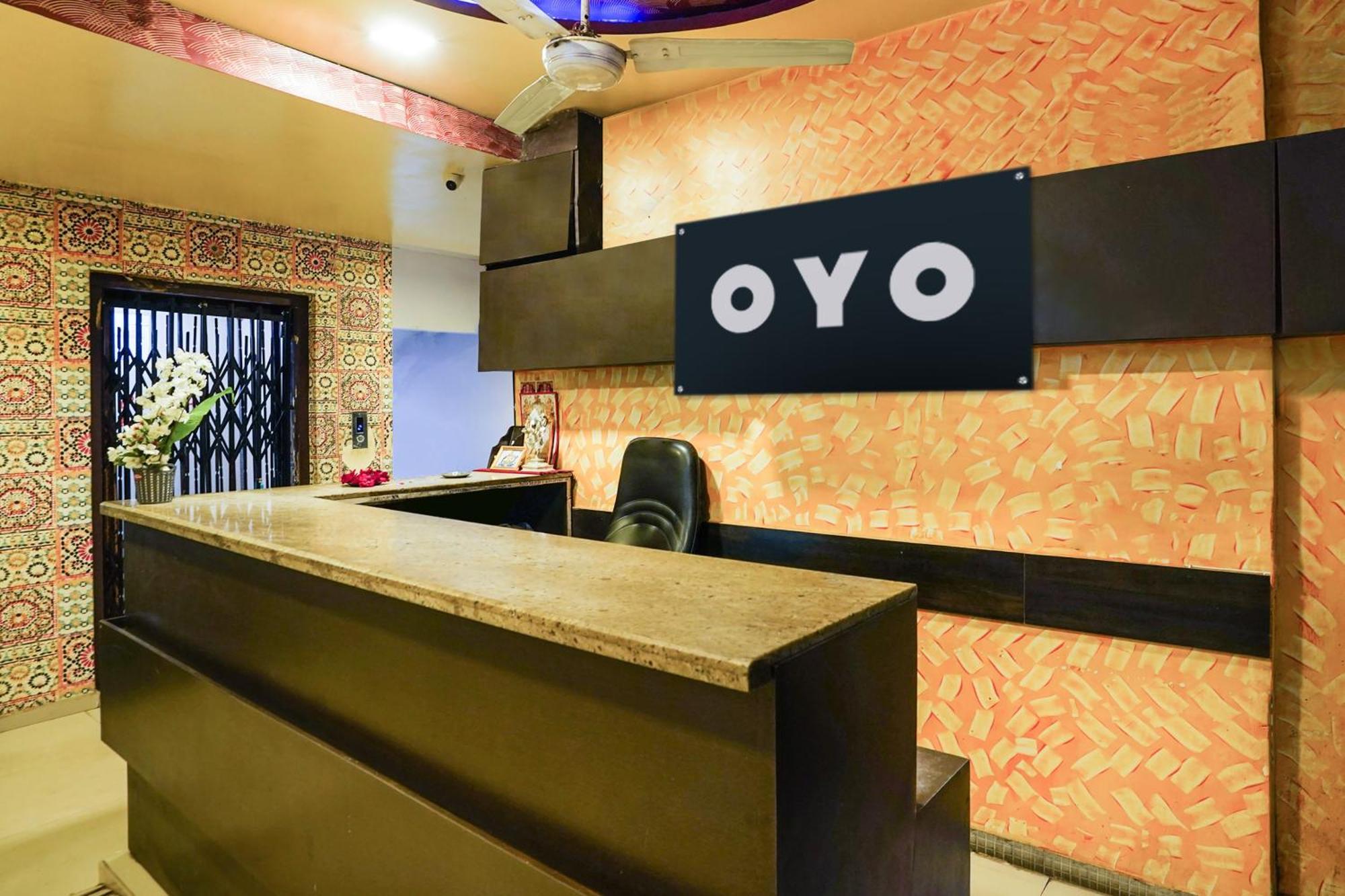 Hotel O Crystal Ahmedabad Eksteriør billede