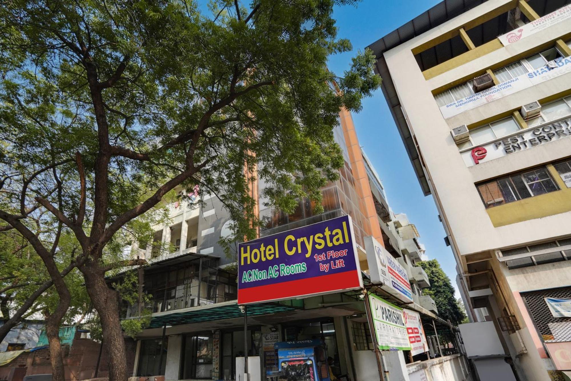 Hotel O Crystal Ahmedabad Eksteriør billede
